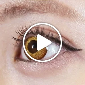 /product/539/_商品サムネイル_Lucio Yellow ルチオイエロー着用動画 暖色系のカラーリングで高発色なのにメイクに合わせやすいコスプレ向けカラコン。｜カラコン ワンデー