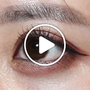 /product/543/_商品サムネイル_プリモブラウン着用動画 ふわっと発色で裸眼風大人キレイEYE｜カラコン ワンデー