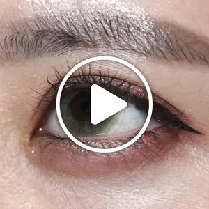 /product/365/_商品サムネイル_アイビーオリーブ着用動画 神秘的な深みのある、オリーブカラーで、自然な色素薄い系の瞳に