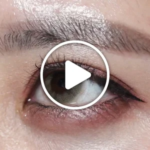 /product/310/_商品サムネイル_モスブラウン着用動画 ヘーゼルにもカーキにもイエローにも見える魅惑のハーフ発色